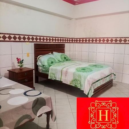 Hostal Plaza De La Concordia Otel Santa Cruz de La Sierra Dış mekan fotoğraf
